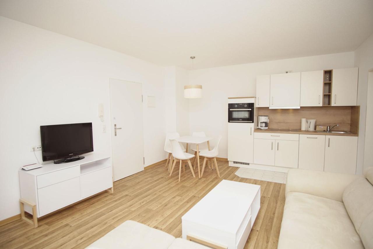 Strandnah Mit Terrasse, Gratis Nutzung Vom Ahoi Erlebnisbad Und Sauna In Sellin - Strandhaus Moenchgut Fewo06 Lobbe Εξωτερικό φωτογραφία